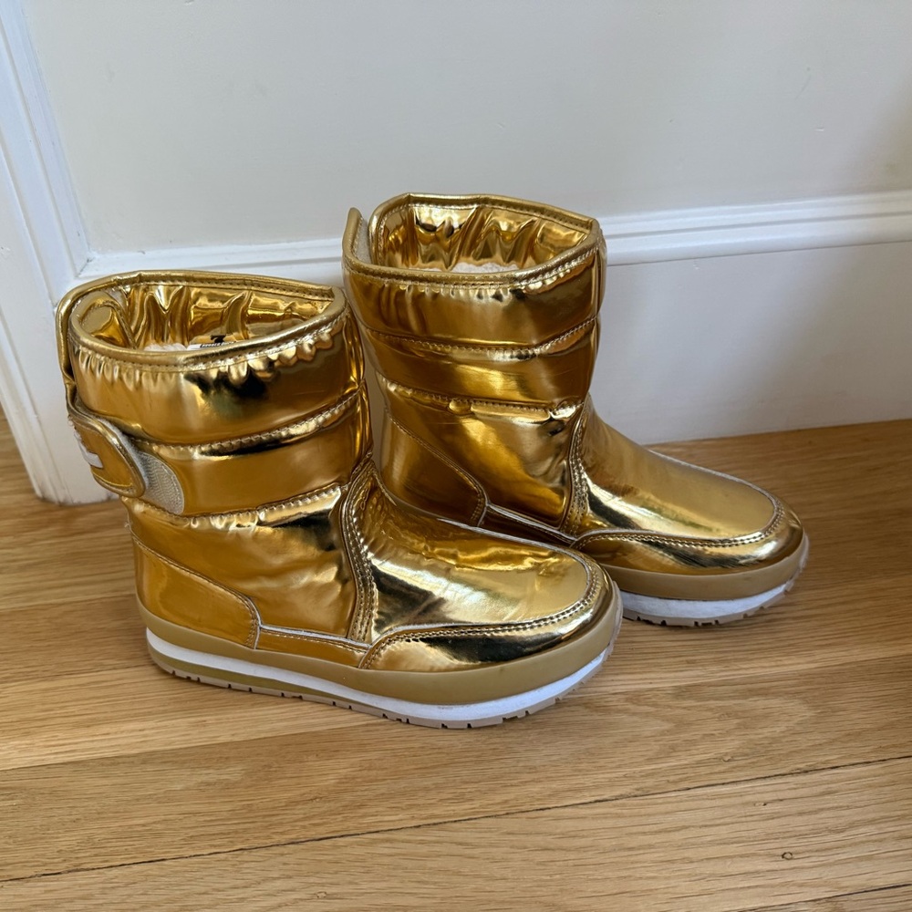 Shimmering Gold Kids Snow Boots